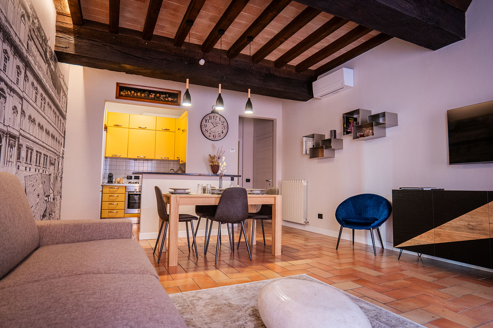 Elegance, refinement and uniqueness in the heart of the historic center of Modena